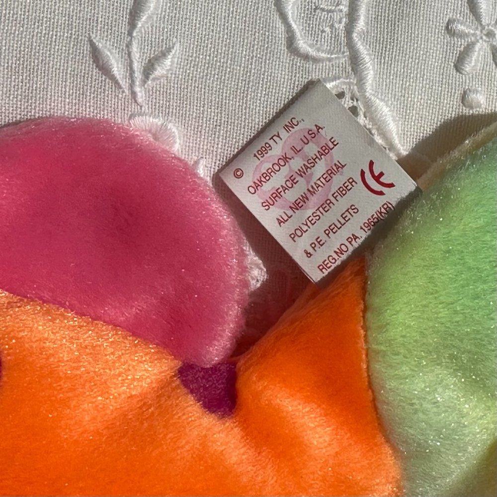 TY Beanie Baby Collection Lips the Colorful Fish 1999 NWT - Picture 9 of 11